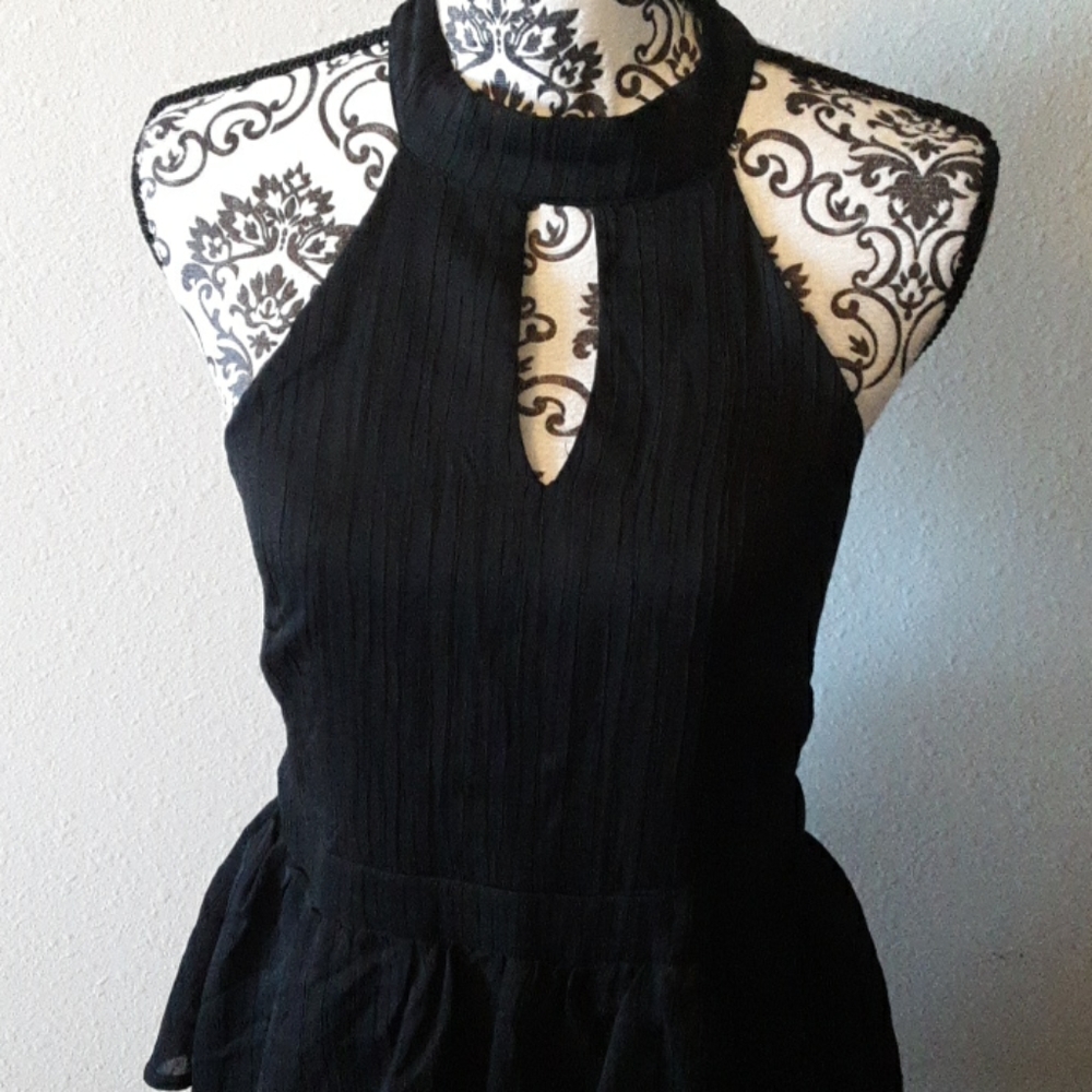 Xtaren Black Ruffled Gothic Gown - Picture 7 of 15